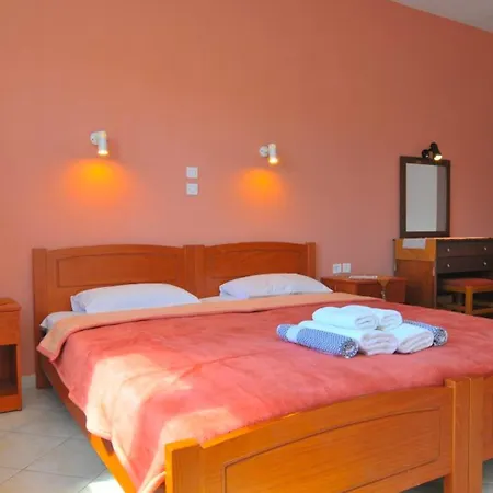Room In Studio - Hotel Georgia - Furnished Room Near Golden Beach In Thassos Island Affittacamere Chrisi Ammoudia